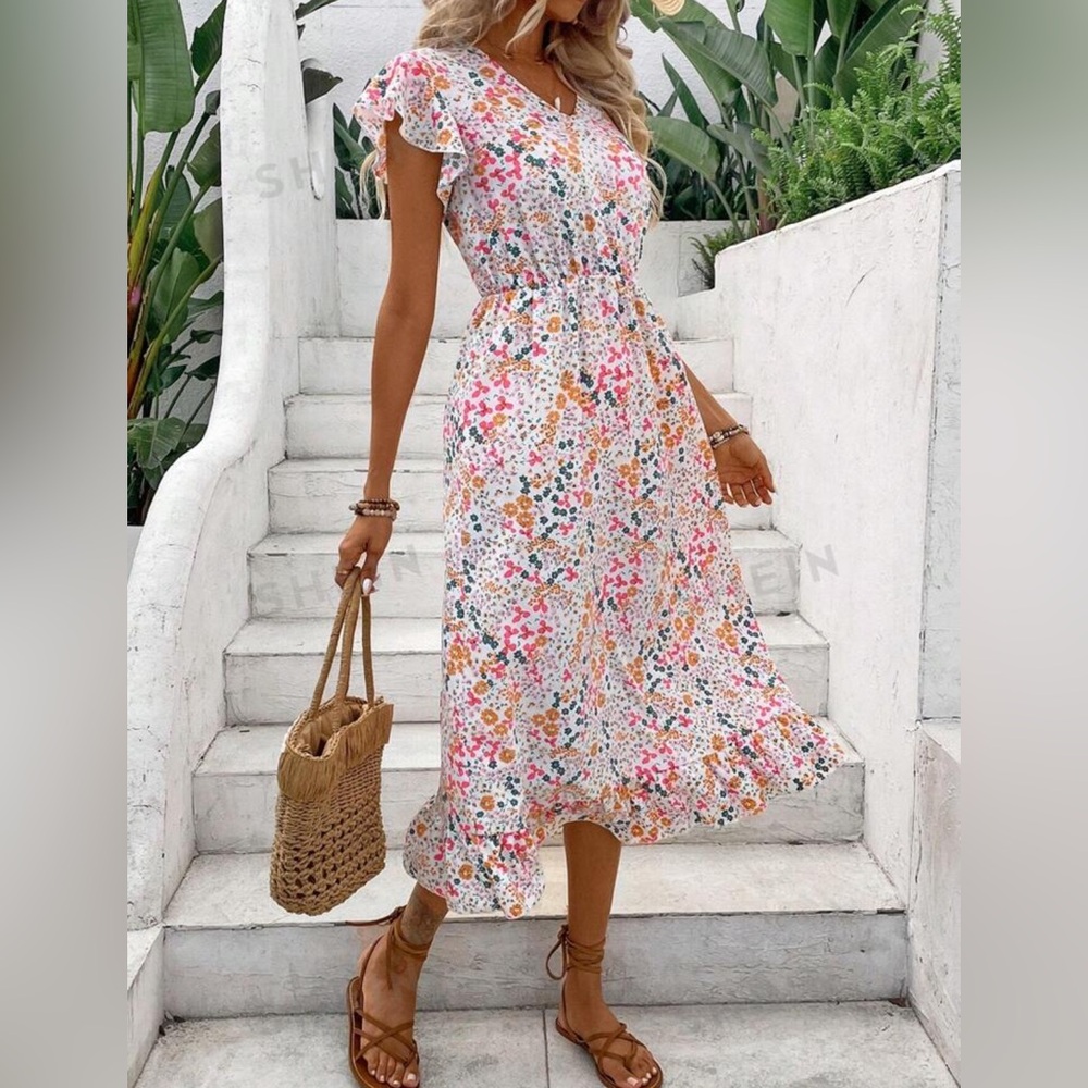 Bright Floral Flowing Dress 🌸🌺